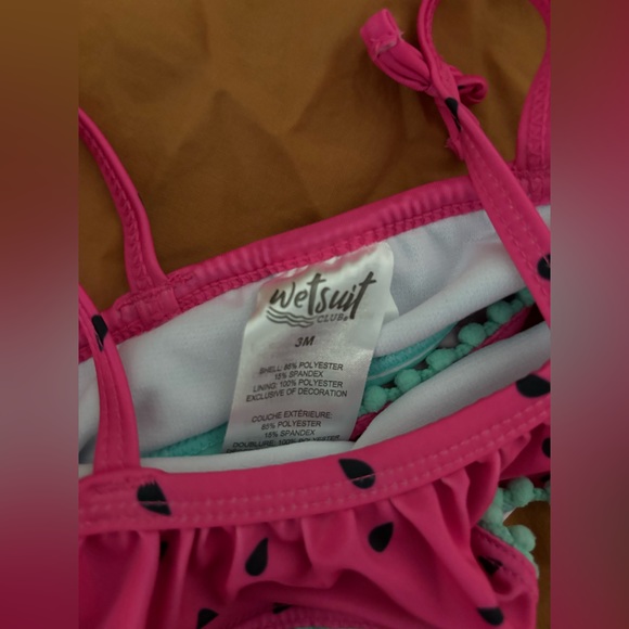 Wet suit 2 piece swim wear - Picture 2 of 2